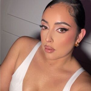 Meet your Posher, Brenely